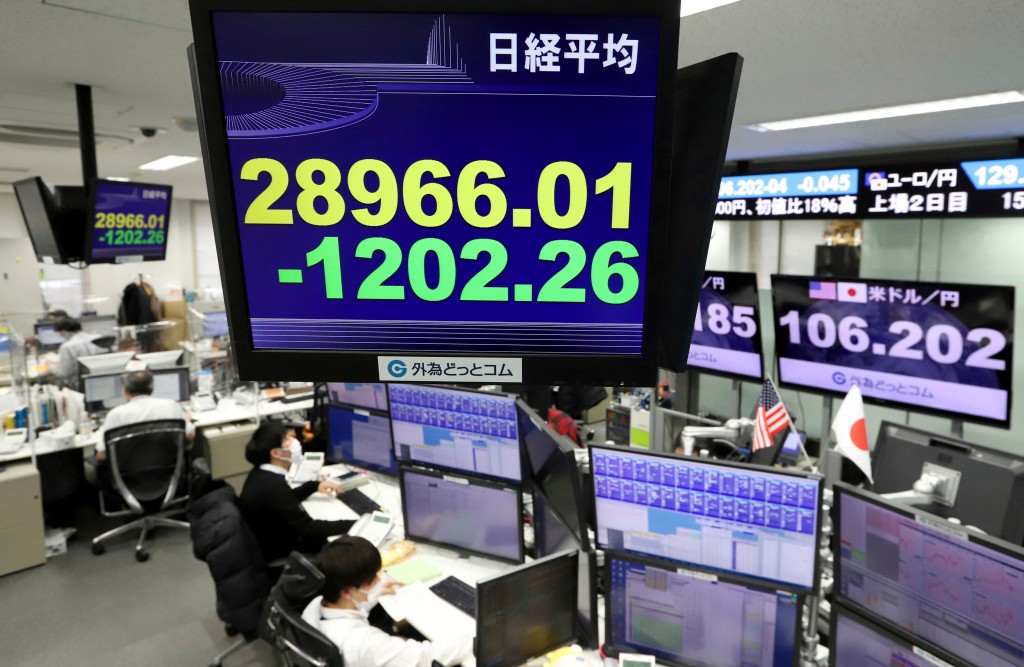 全球股市震荡，日股收跌近4%，韩股跌势初现