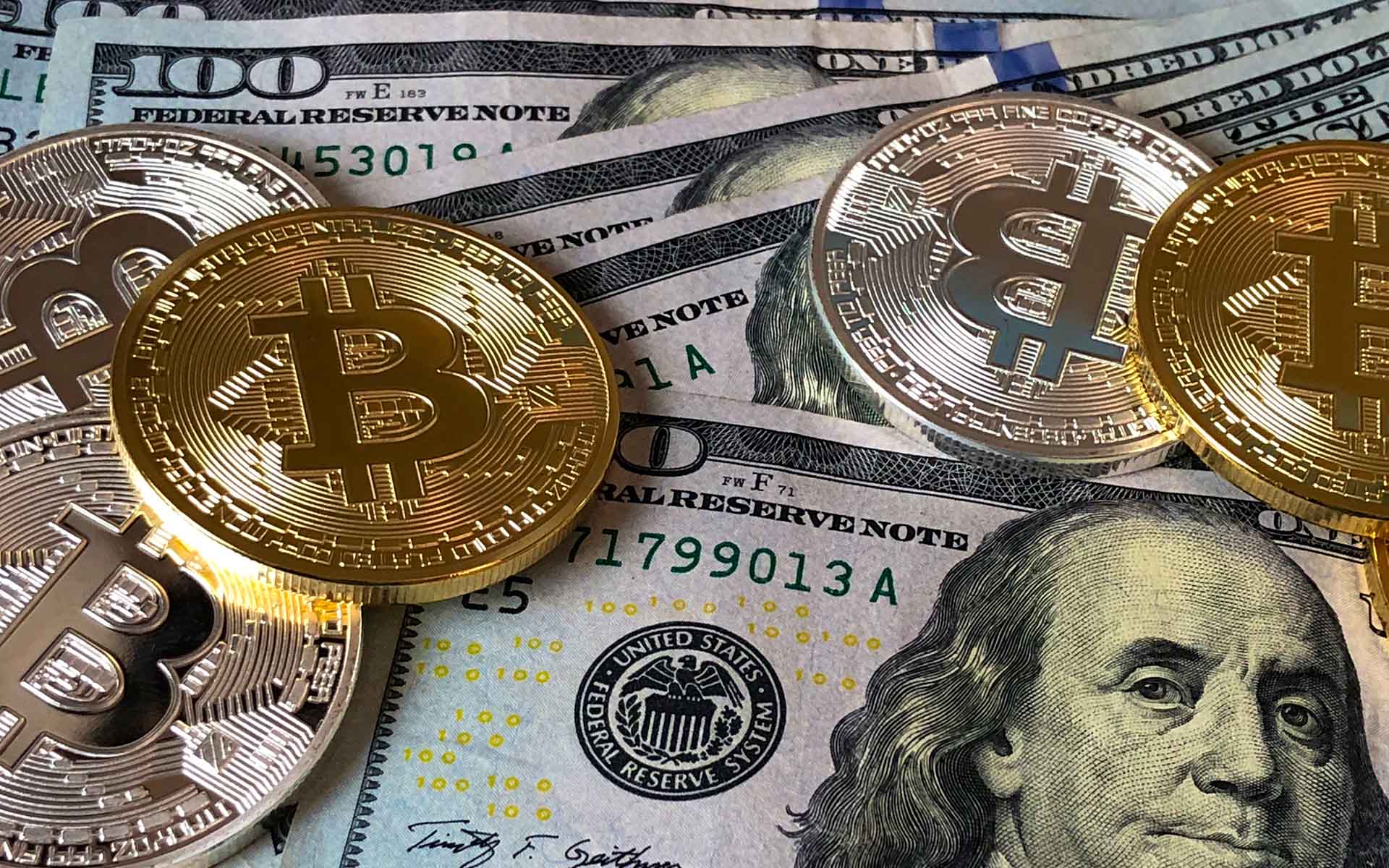 瑞银：富有客户正在从美元资产转向黄金和加密货币