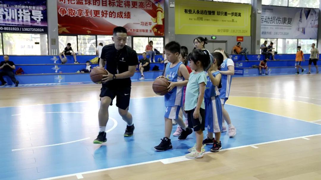 篮球培训续费增长新路径，客户沟通与私信提醒双驱动策略